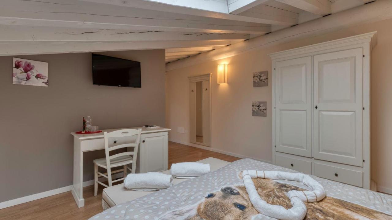 Bed and Breakfast Cascina Volta Brescia Exterior foto