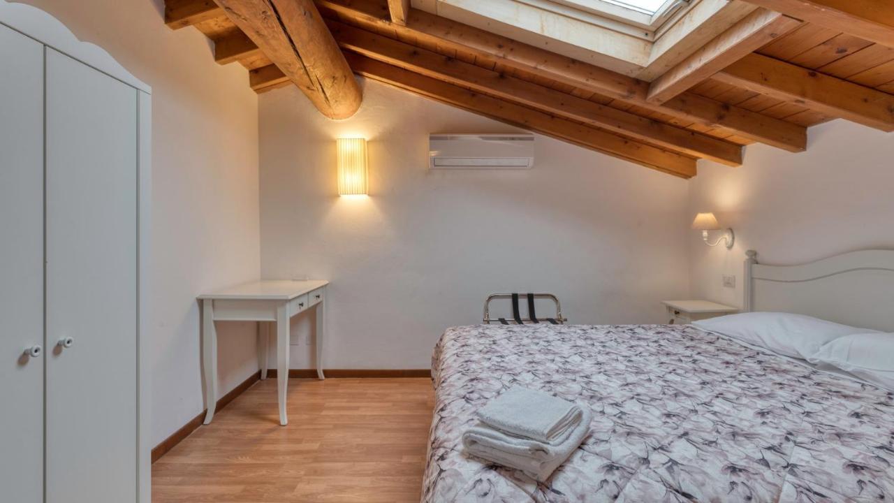Bed and Breakfast Cascina Volta Brescia Exterior foto